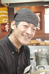 砺波店 店長 山田恒治