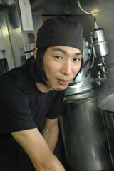 牛島本店 店長 青木宏真